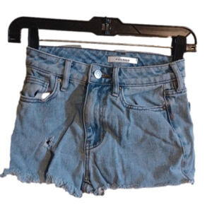 Pacsun mom jean short cutoffs. Size 22.Great lightwash color. Summer!